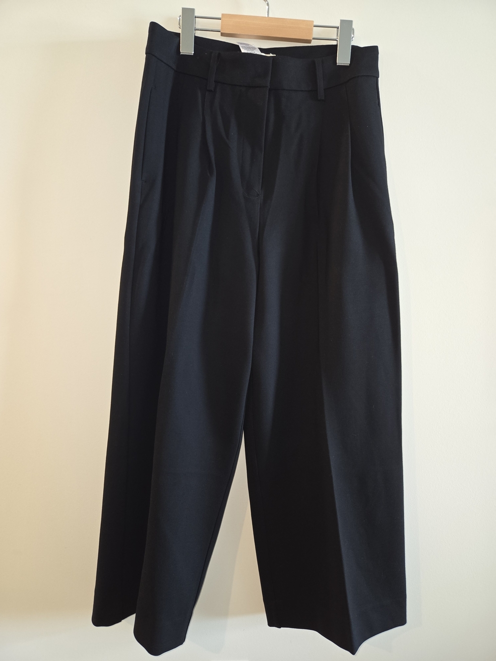 Lucky Women's Cropped Ponte Black Pants Size 8 NWT!